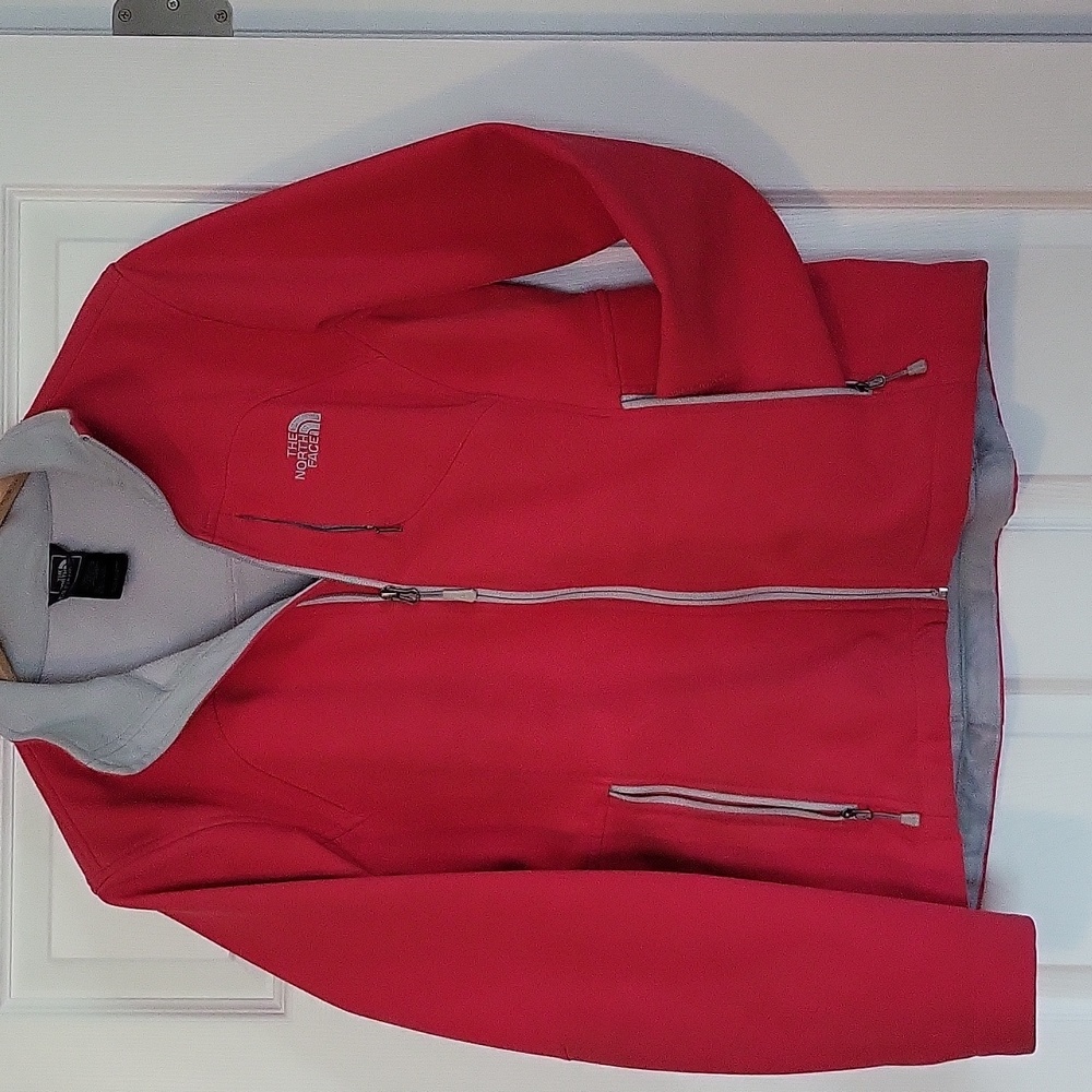 Northface wind breaker jacket